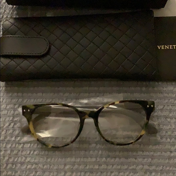 Bottega Veneta Two tone Acetate Glasses - Picture 2 of 5